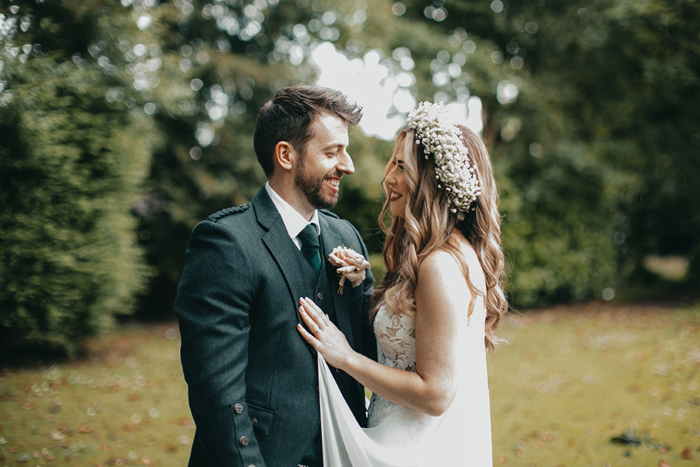 Outdoor couple portraits 