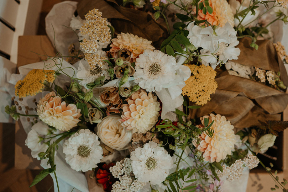 Picture showing yellow, pink and white flowers