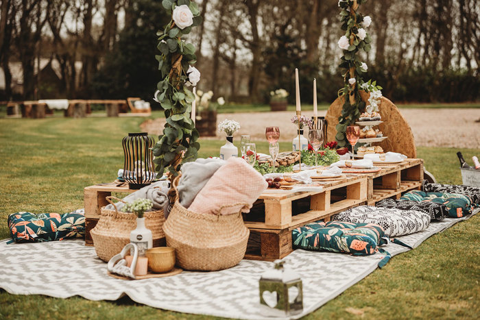 Outdoor table set up