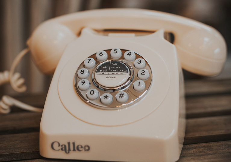 Cream Calleo phone